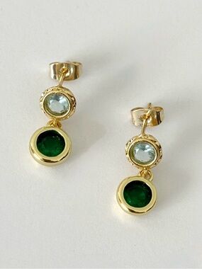 Ver y Mar Studs